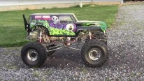 1/4 Scale Grave Digger With Stinger 609 Engine